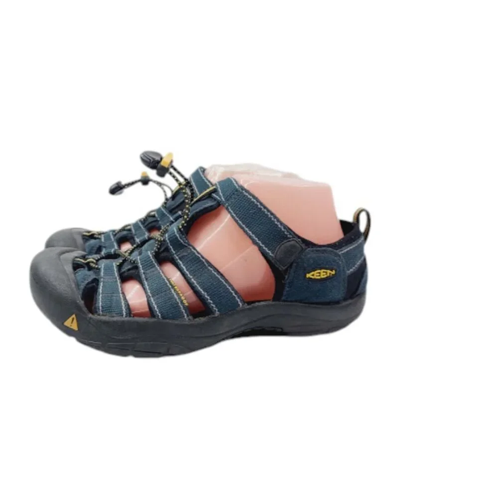 Keen Men's Black Teal Newport H2 Close Toe Classic‎ Trekking Sandal Size 6